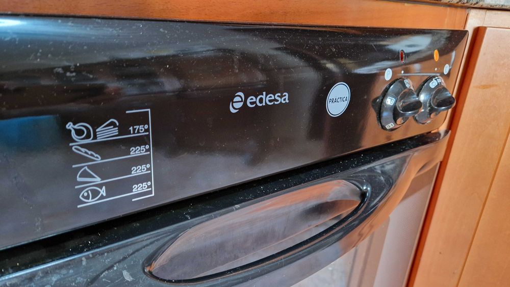 Vende-se Forno Eléctrico