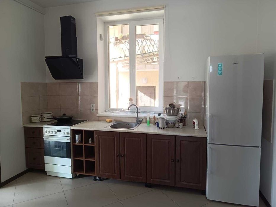 Продаж. 3 к, підвал, з власним садом. Центр. Куликівська. Власник