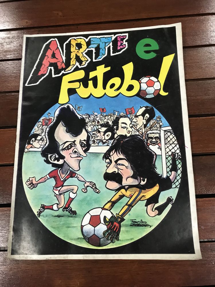 Vintage: Caderneta Arte e Futebol