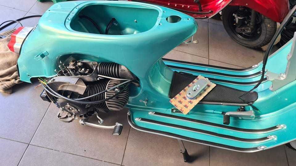 Atenção colecionadores de Vespas clássicas-Pérola para a vossa coleção