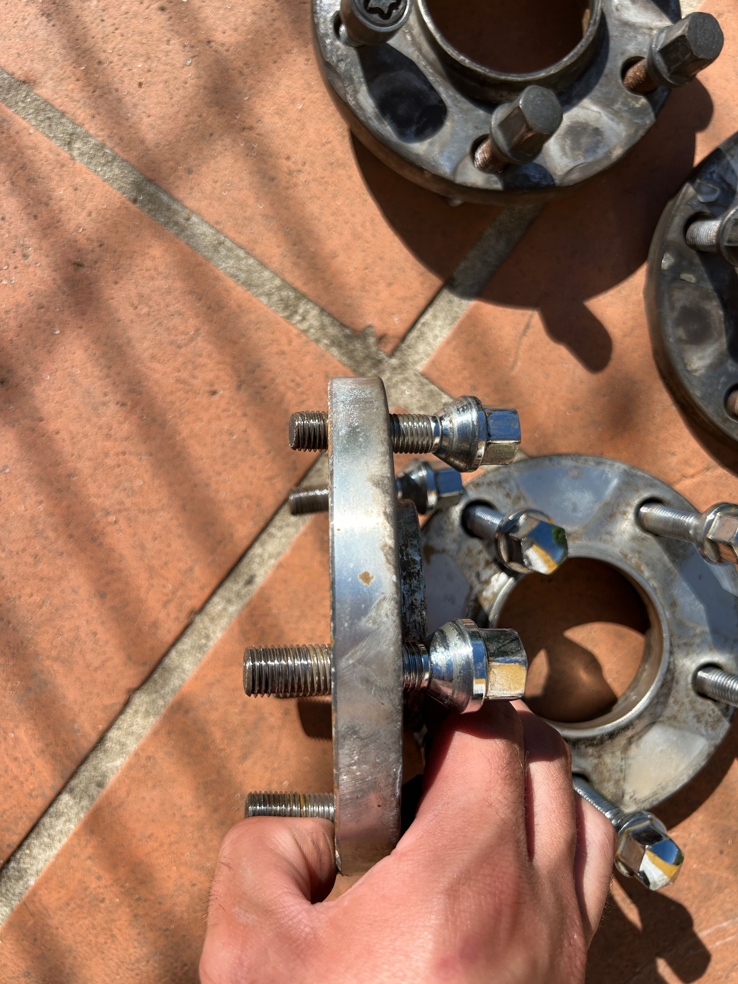 Espaçadores com 1,2cm e 1,6cm de grossura furação 5x120mm (BMW)