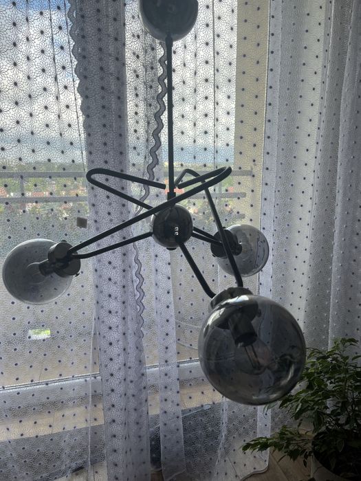 Żyrandol czarny 3 kloszowy