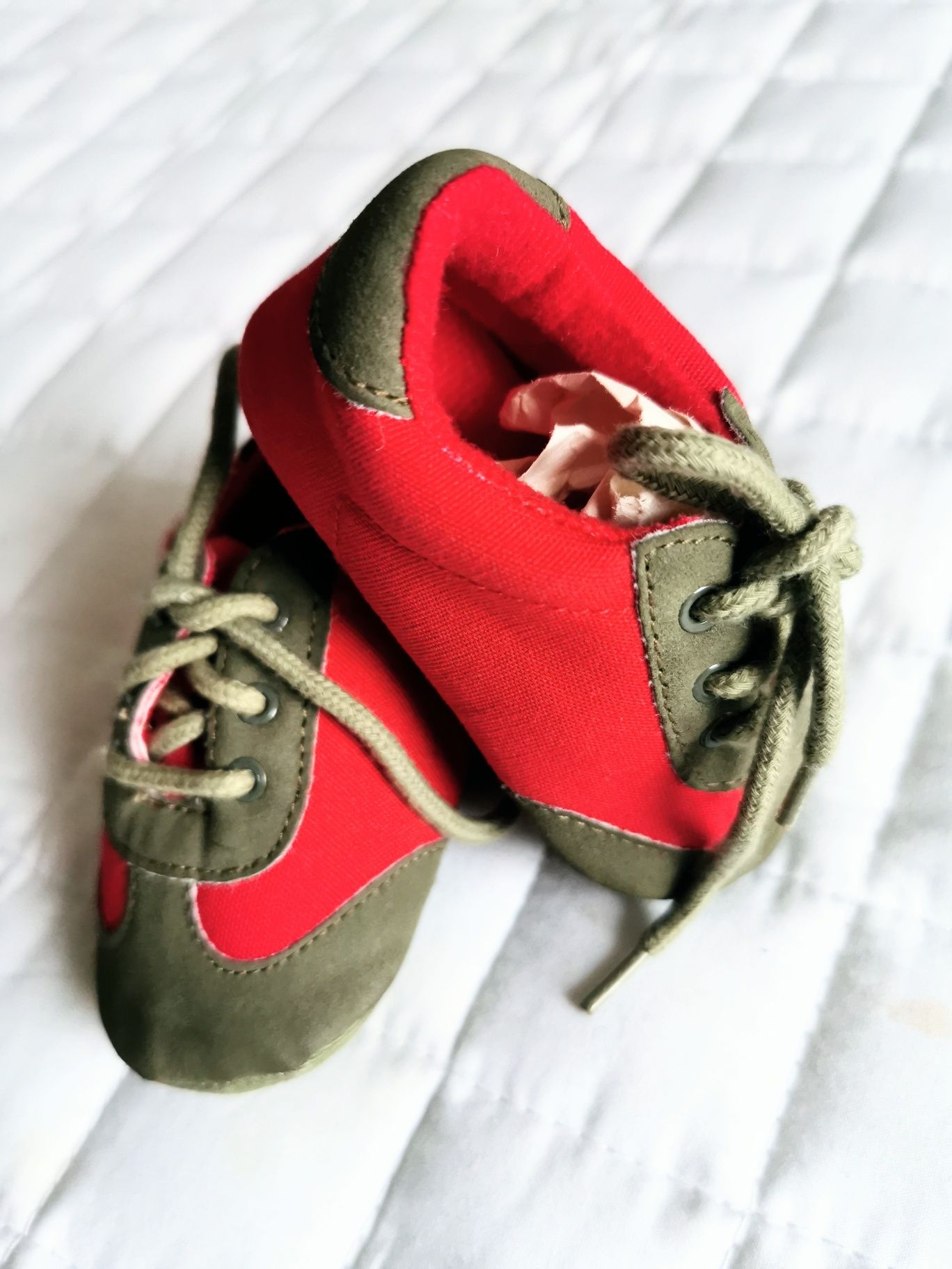 Botki niemowlęce coccodrillo r 18 wkł 10,8 cm