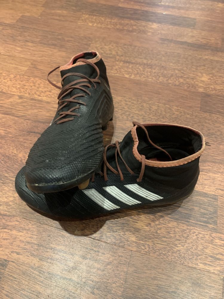 Korki Adidas Predator 42r