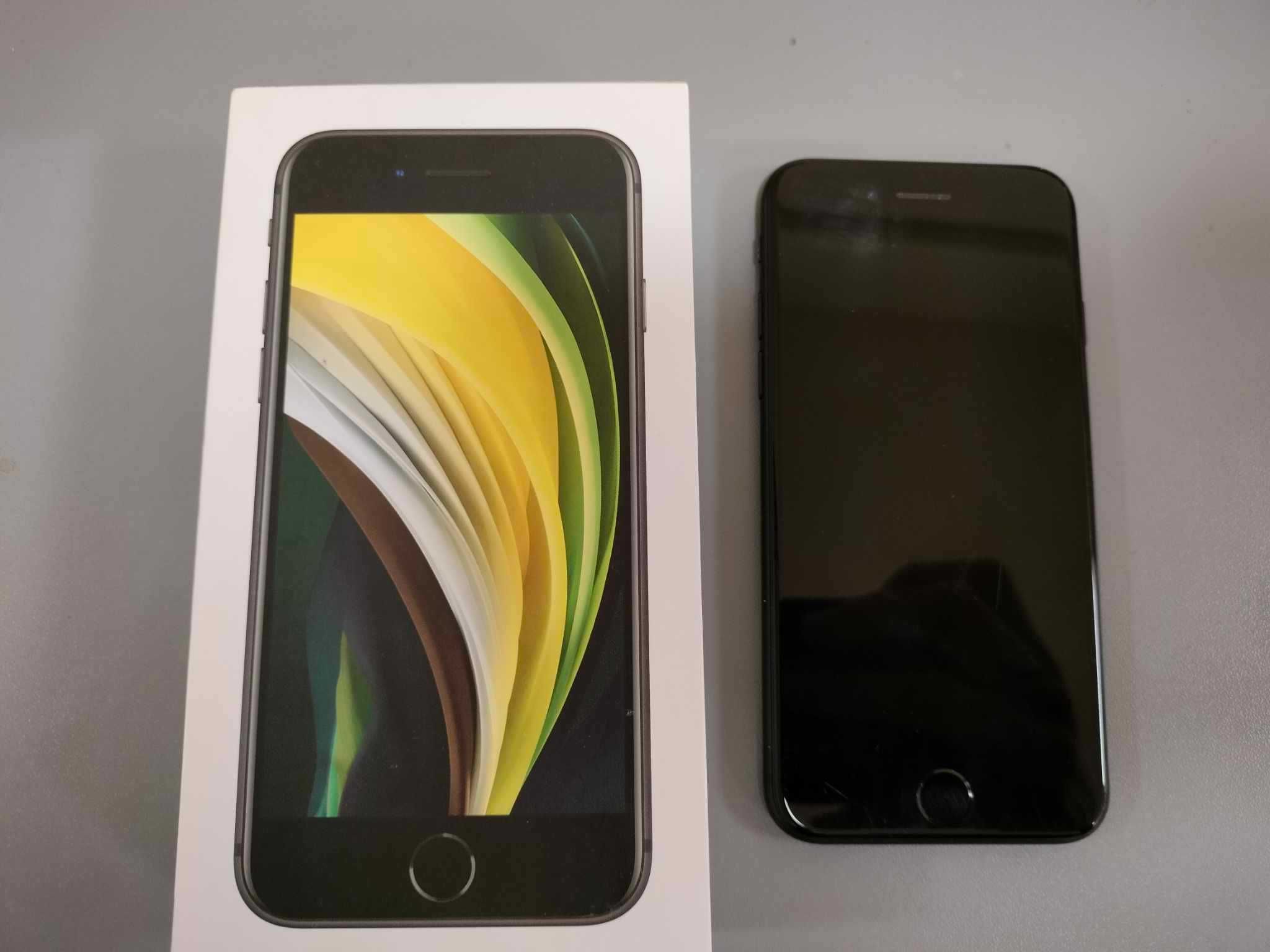 iPhone SE 2020 jak nowy
