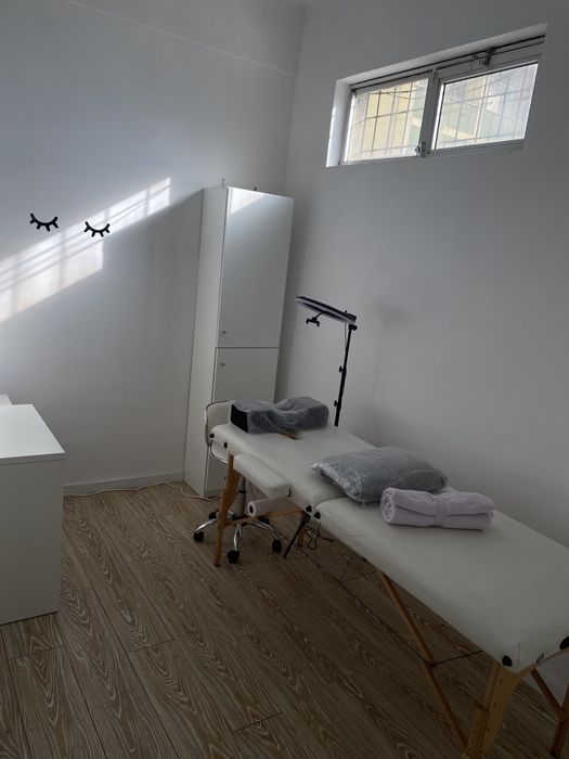 SALA PRA ESTETICA / CADEIRA PRA CABELEIREIRO