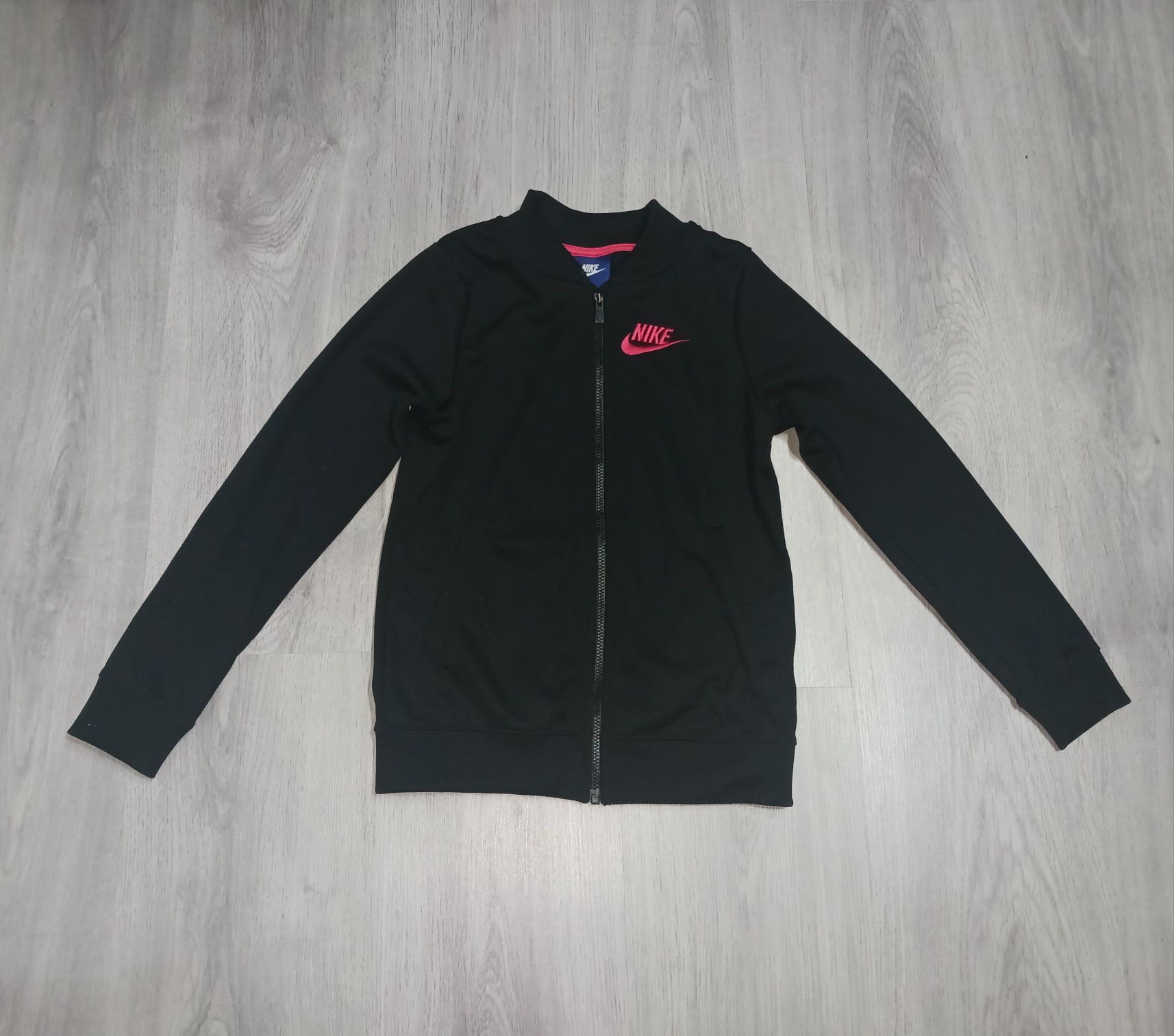 Bluza dresowa Nike rozm. 128/134 zapinana na zamek / jak nowa