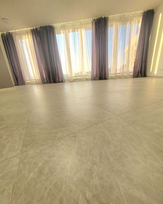 Приміщення - Квартира вільного призначення з дизайнерським ремонтом