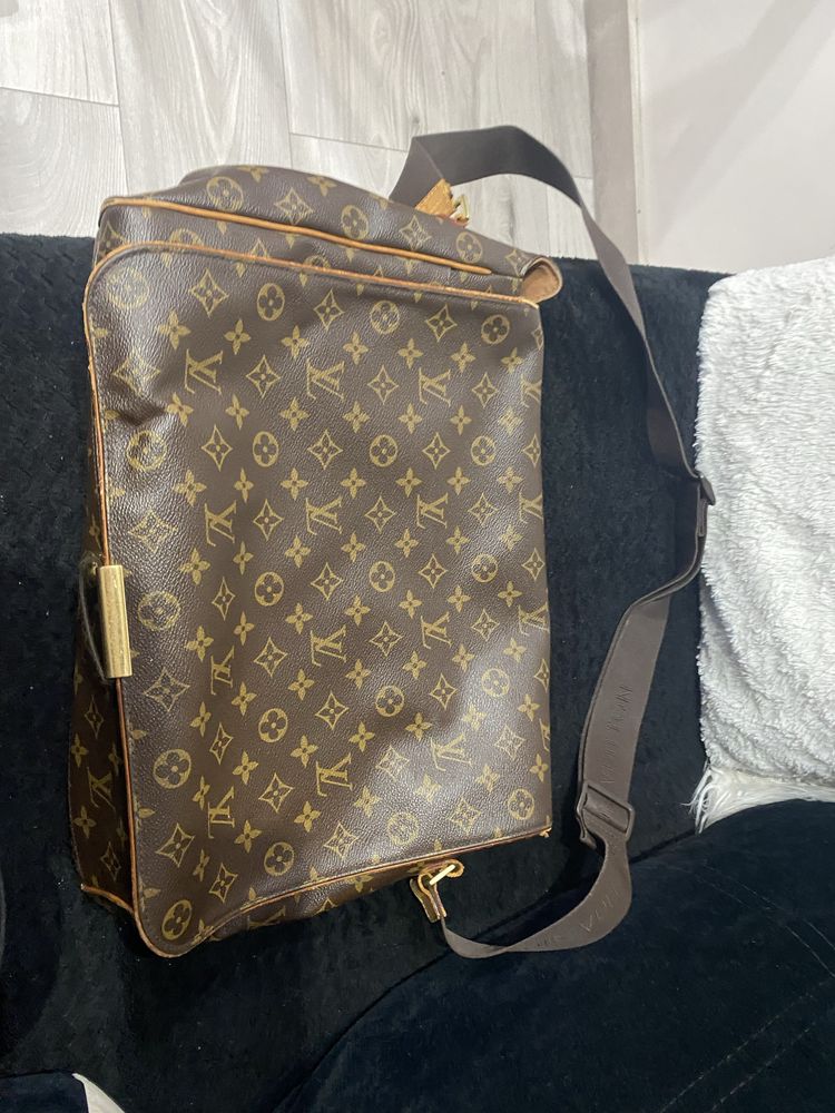 Torba na  laptopa louis vuitton