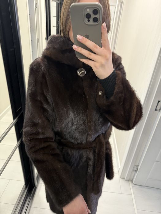Норкова шуба коричнева