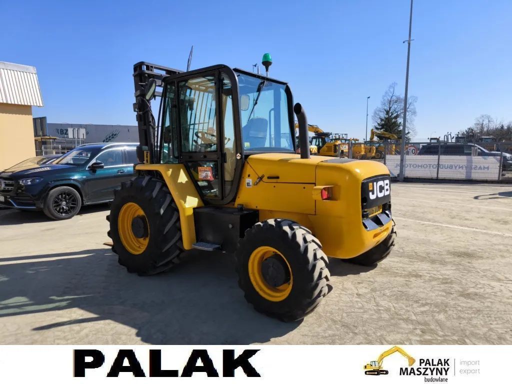 JCB Wózek  widłowy terenowy JCB 926 4WD Triplex  , 2016 rok  wózek widłowy terenowy JCB 926 Triplex