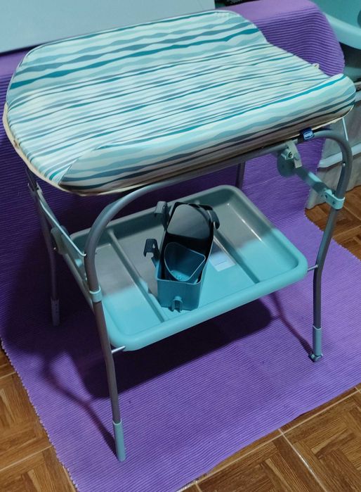 Fraldário com Banheira da Chicco
