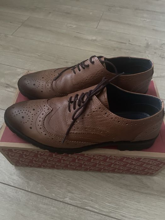 Туфлі / броги з тракторним протектором. натуральна шкіра