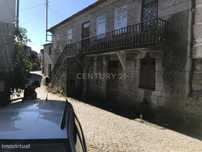Moradia T4 em Pedra localizada em Queirã