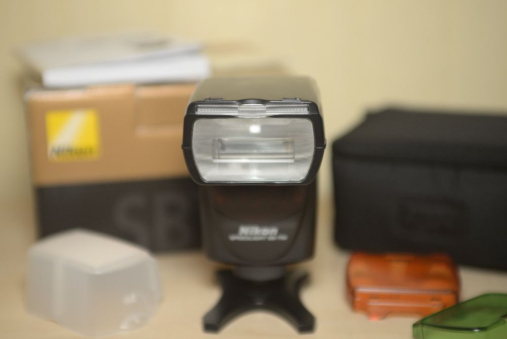 Nikon Speedlight SB-700