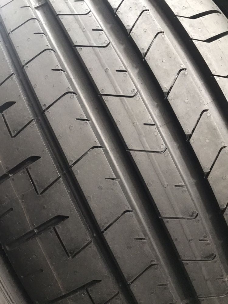 295/35/20+255/40/20 R20 Pirelli PZero PZ4 4шт новые