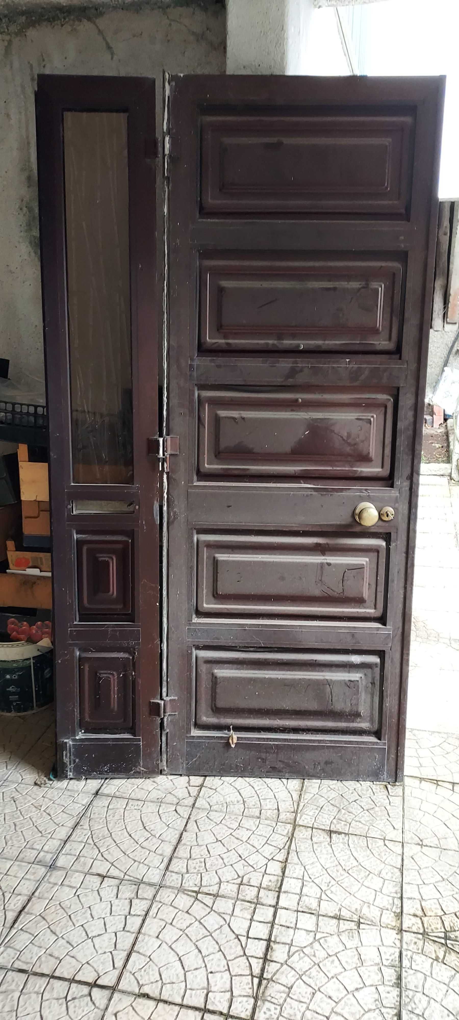 Porta de entrada em alumínio