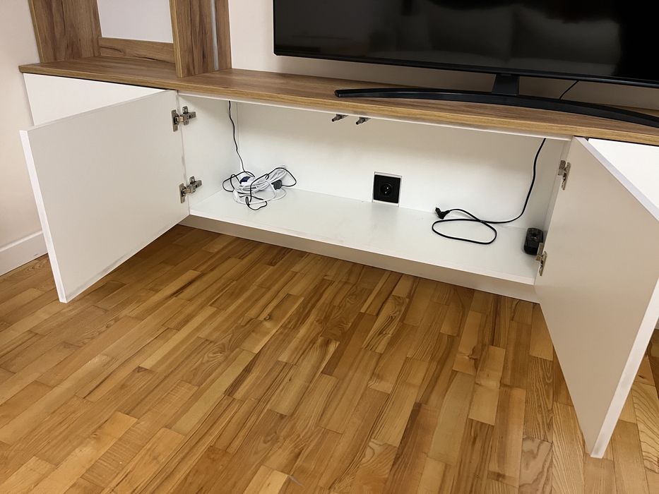 Szafka podwieszana rtv regal led