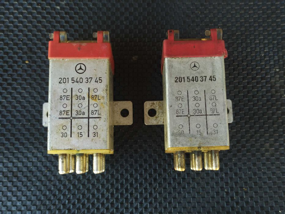 Реле перегрузки   Мерседес 124, Mercedes W124 9 контактів