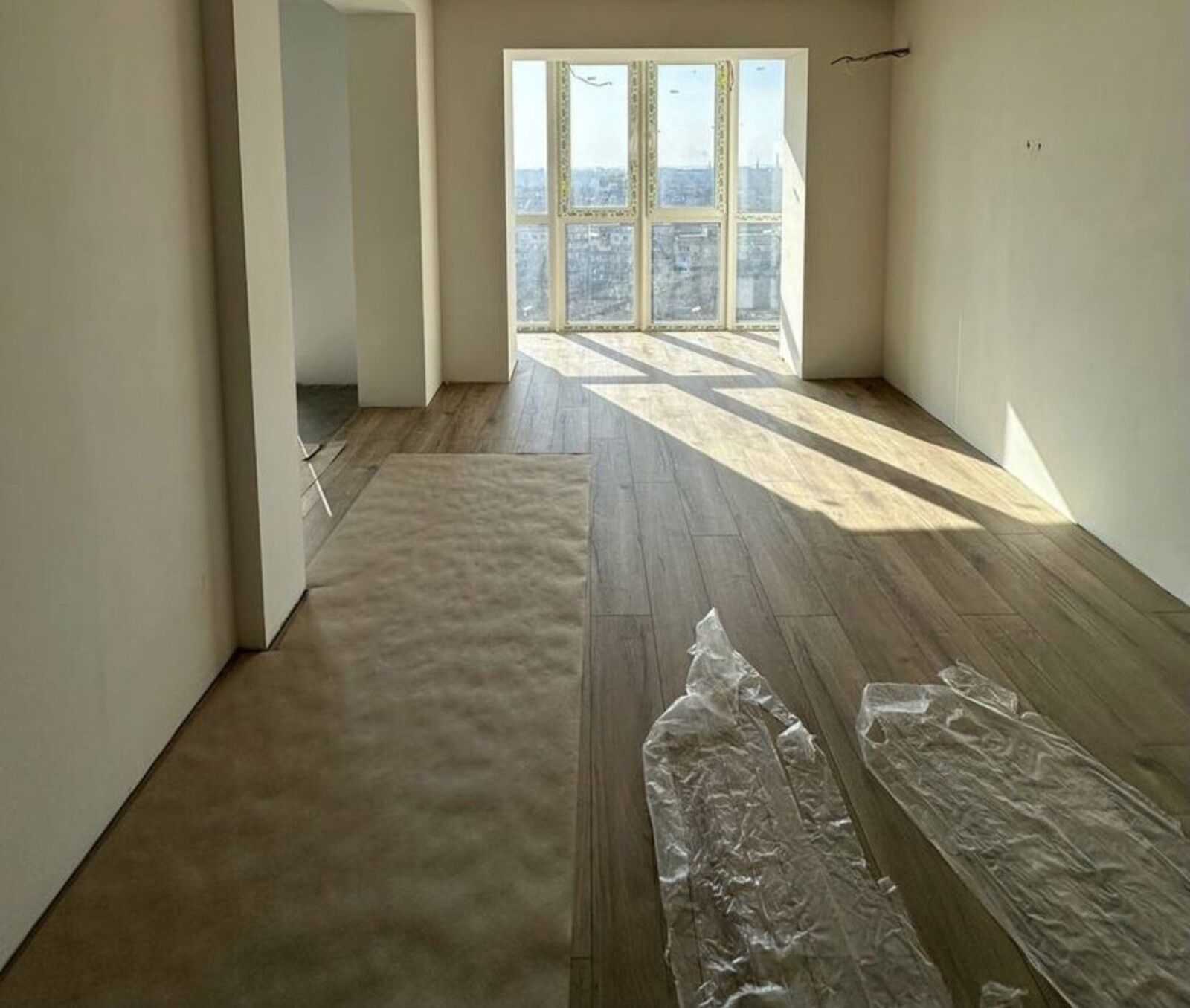 Продам 2-х кімнатну квартиру з новим ремонтом жм Тополь