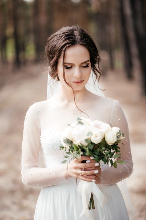 Продам весільну сукню