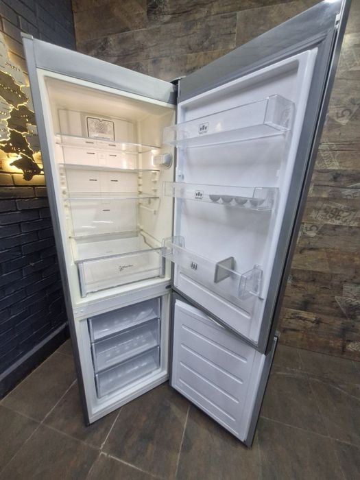 Холодильник INDESIT. Двокамерний NoFrost. Доставка (Київ, інші регіон)