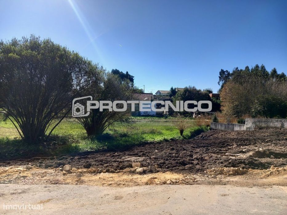 Terreno c/ projeto aprovado – Paço