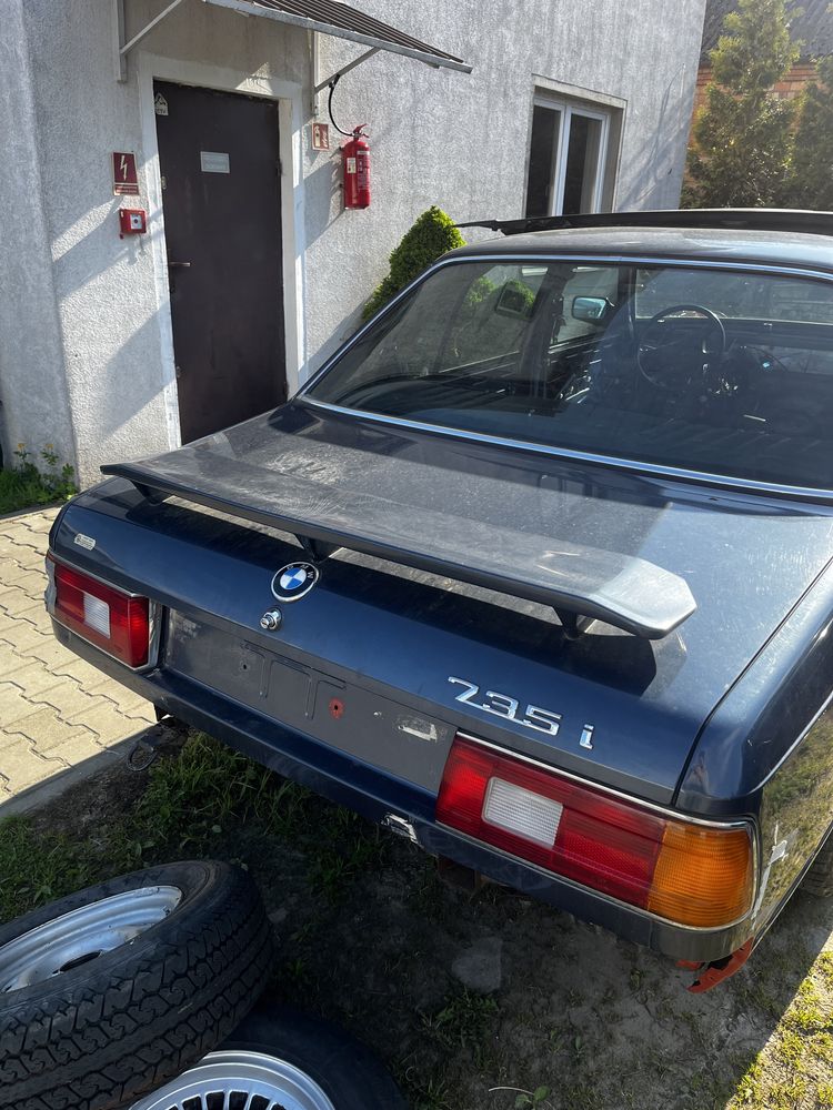 Spojler klapy tylnej BMW E30 E36 E46 E28 E23 E21 E12 z epoki gumowy