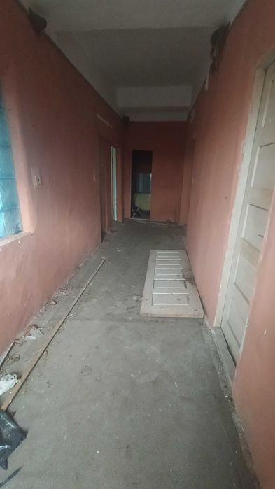 Продаж будівлі в м. Чоп – ідеальна локація для бізнесу або складу!