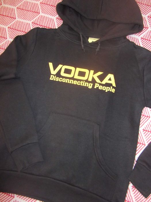 Camisola com capuz preta / Black hoodie sweater – Vodka (XS/S)