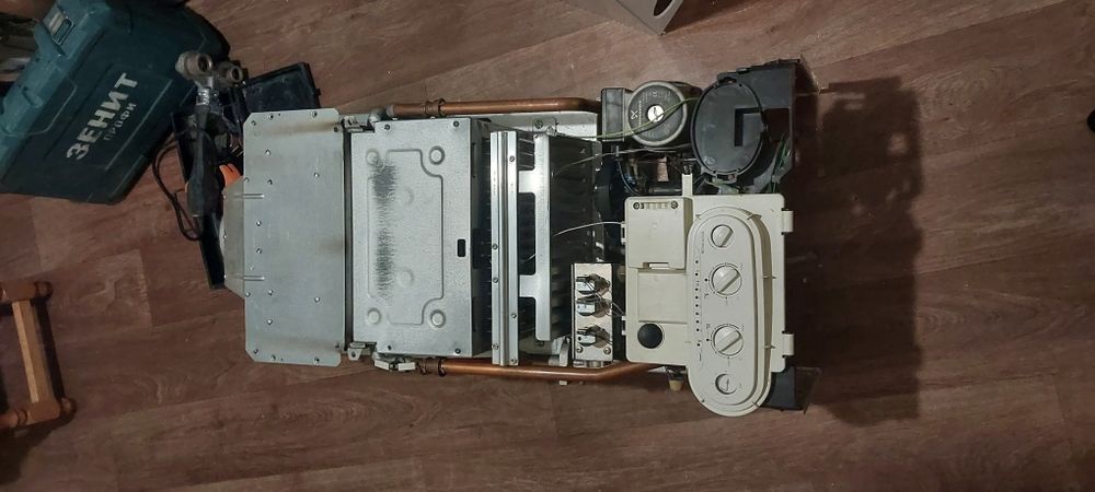 Котел двоконтурний димохідний chaffoteaux & maury elexia comfort 24 cf