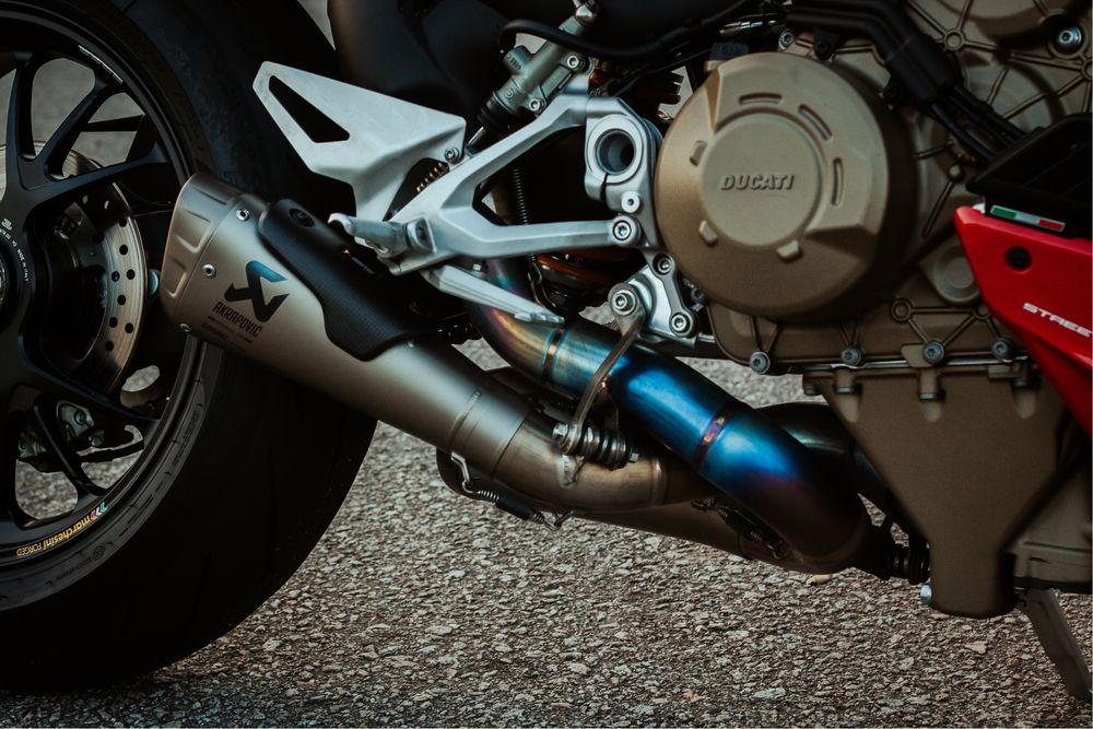 Ducati Streetfighter V4S