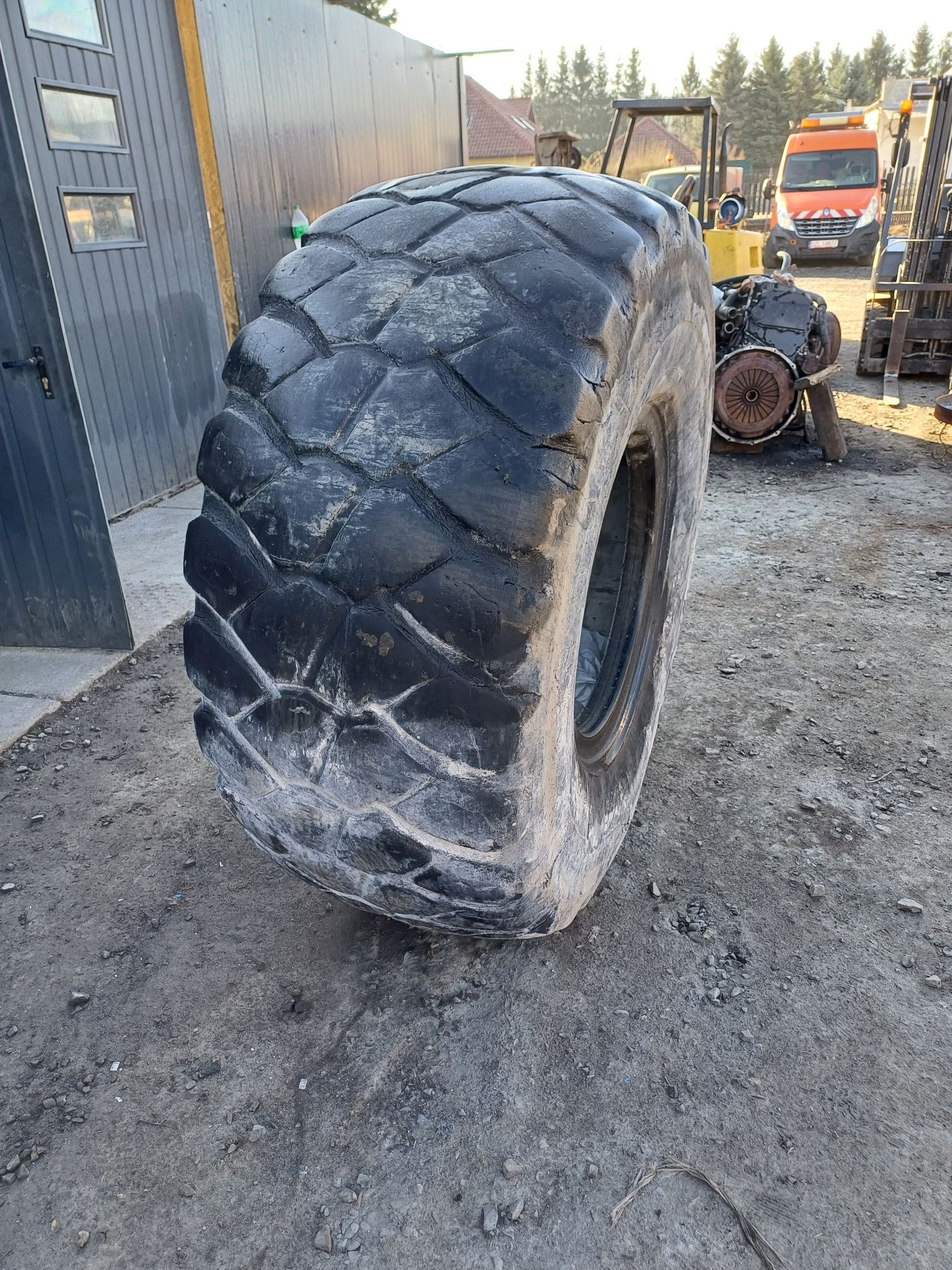 Opona rozmiar 23.5 r 25 Bridgestone