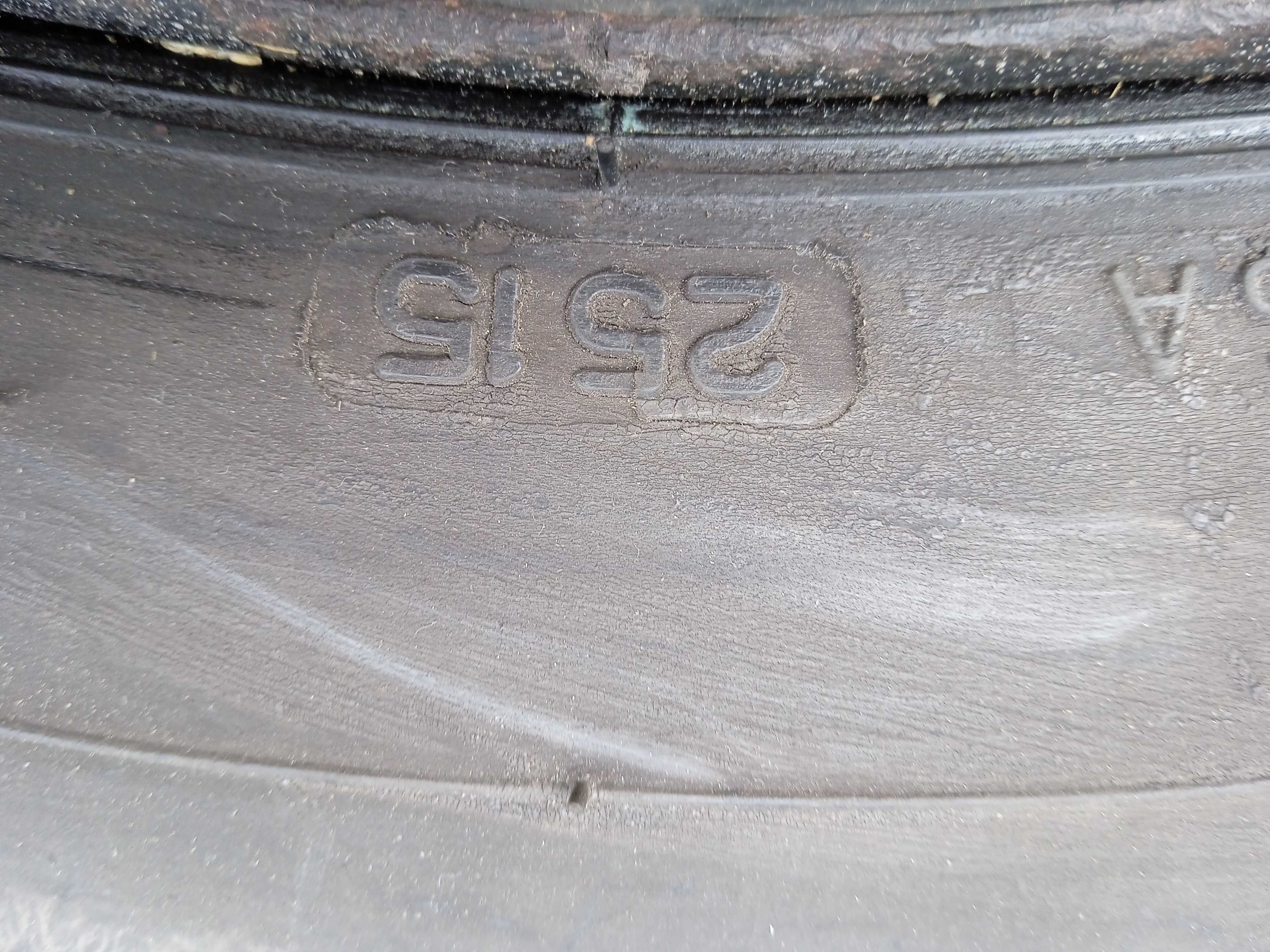 Sprzedam koła 215 70 r16 wielosezonowe  do nissana