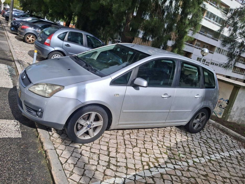Carro impecável em muito bom estado