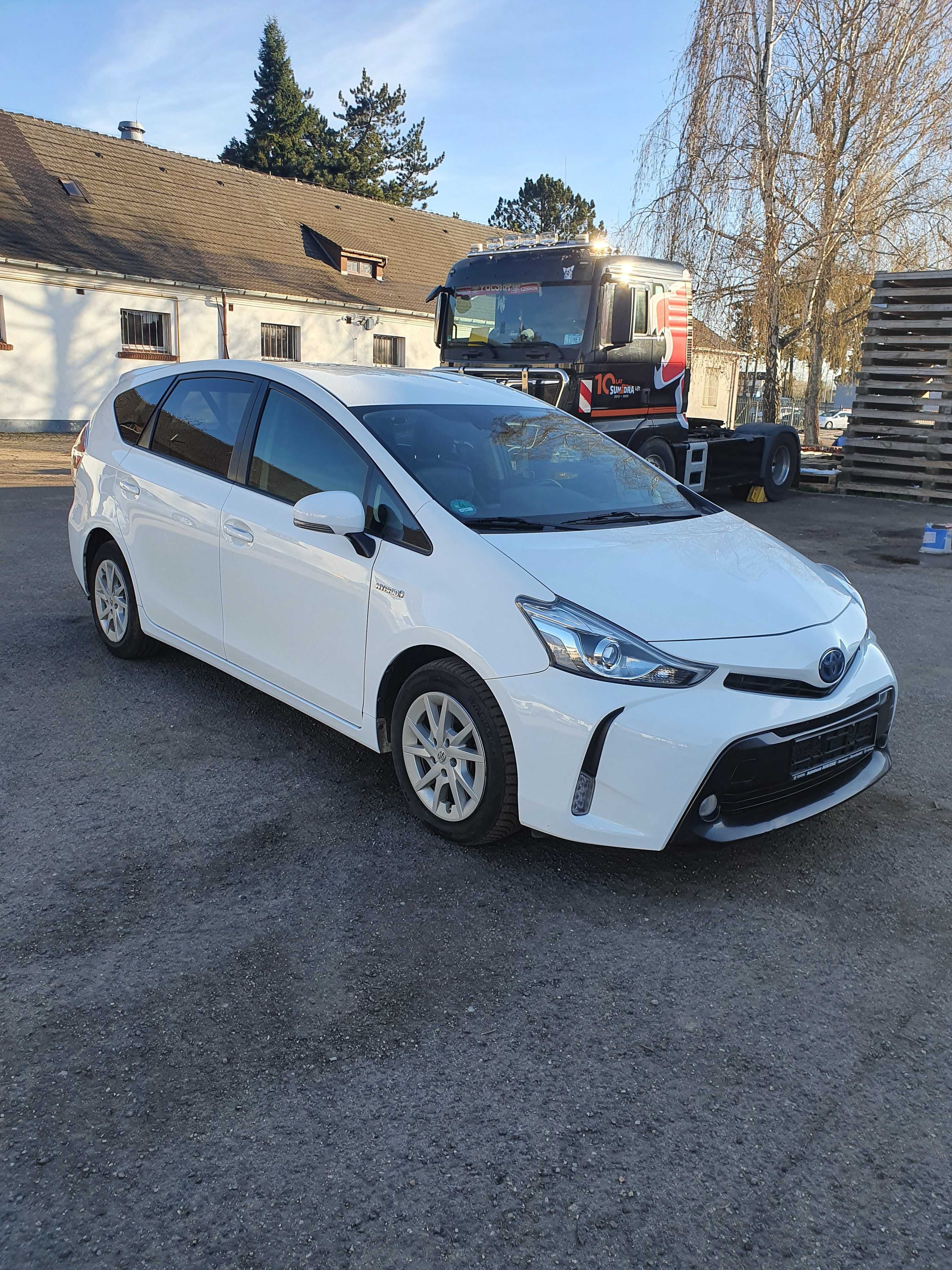 Toyota Prius plus
