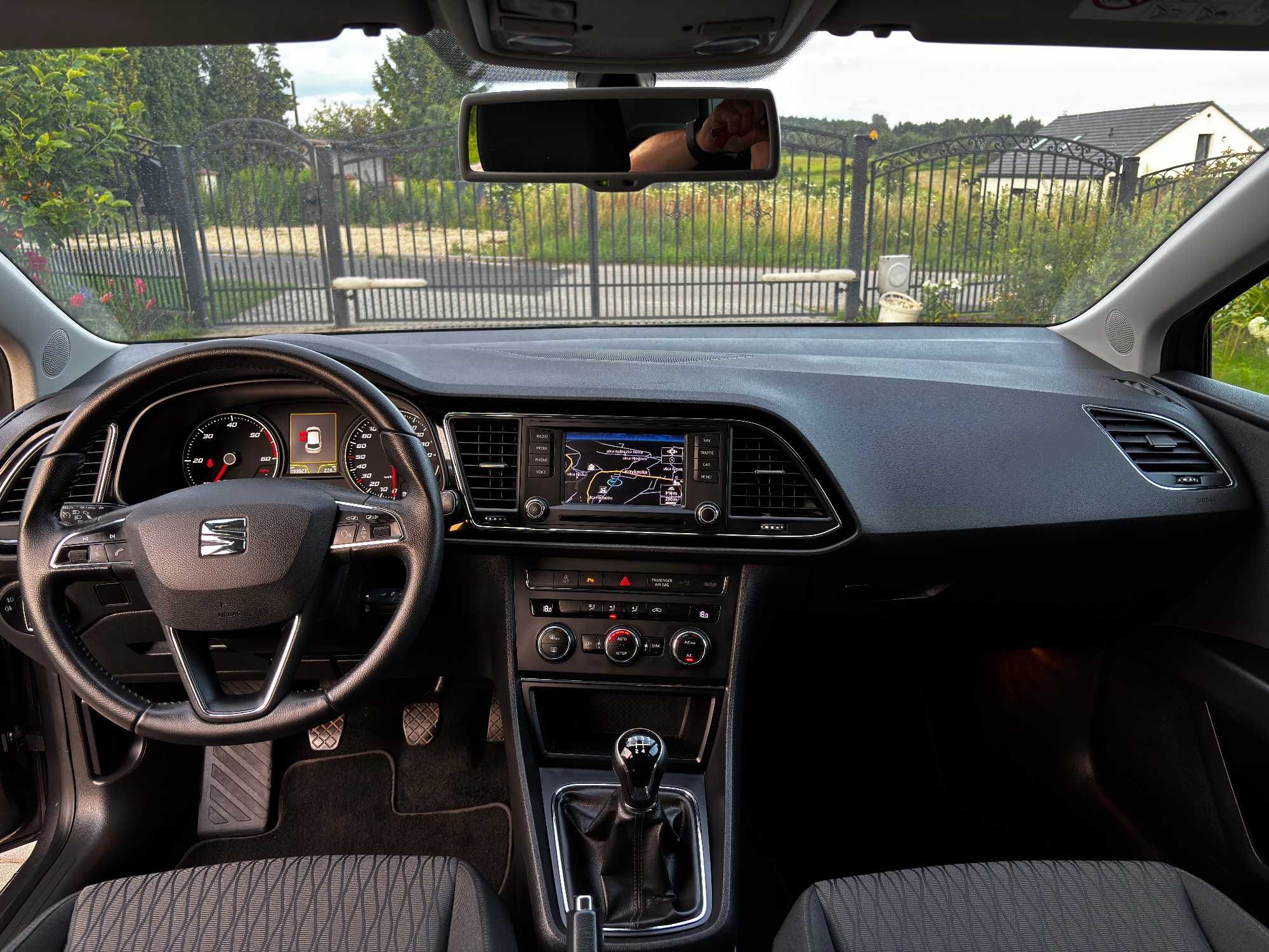 Seat Leon 1.6 TDI 2015/Parktronic/Navi/LED