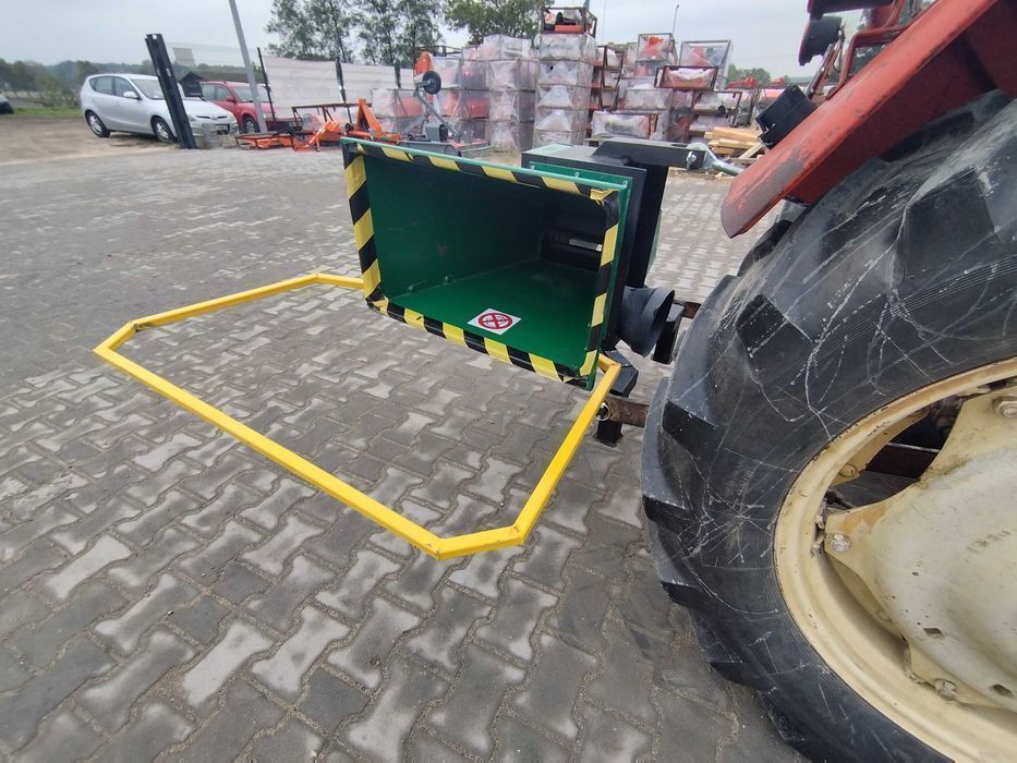 Rębak Do Gałęzi 8/11 cm Drewna Sam Ciągnie Rozdrabniacz Do Traktora