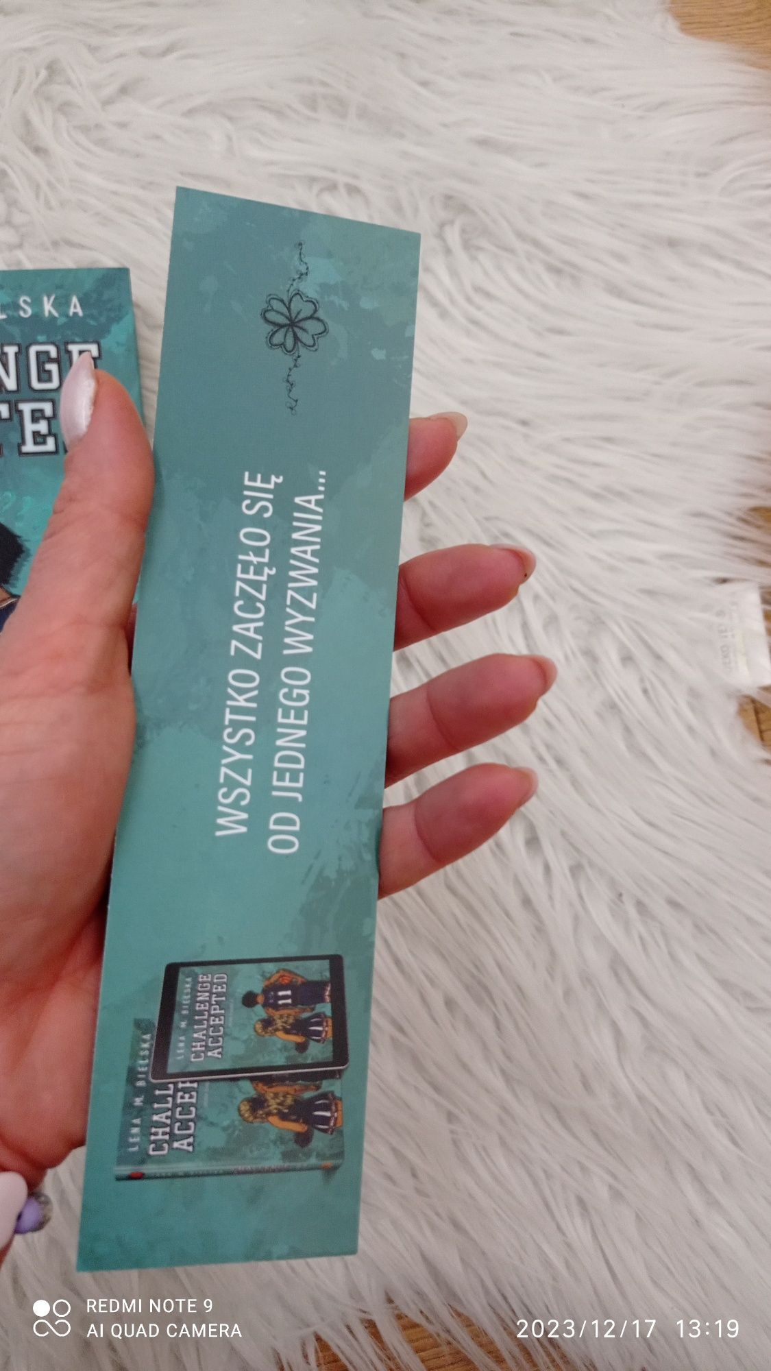 Nowa ksiażka Challenge Accepted + zakładka