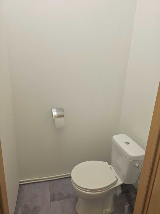 atrakcyjny lokal 40 m² z zapleczem-handel, usługi, gotowy do działania