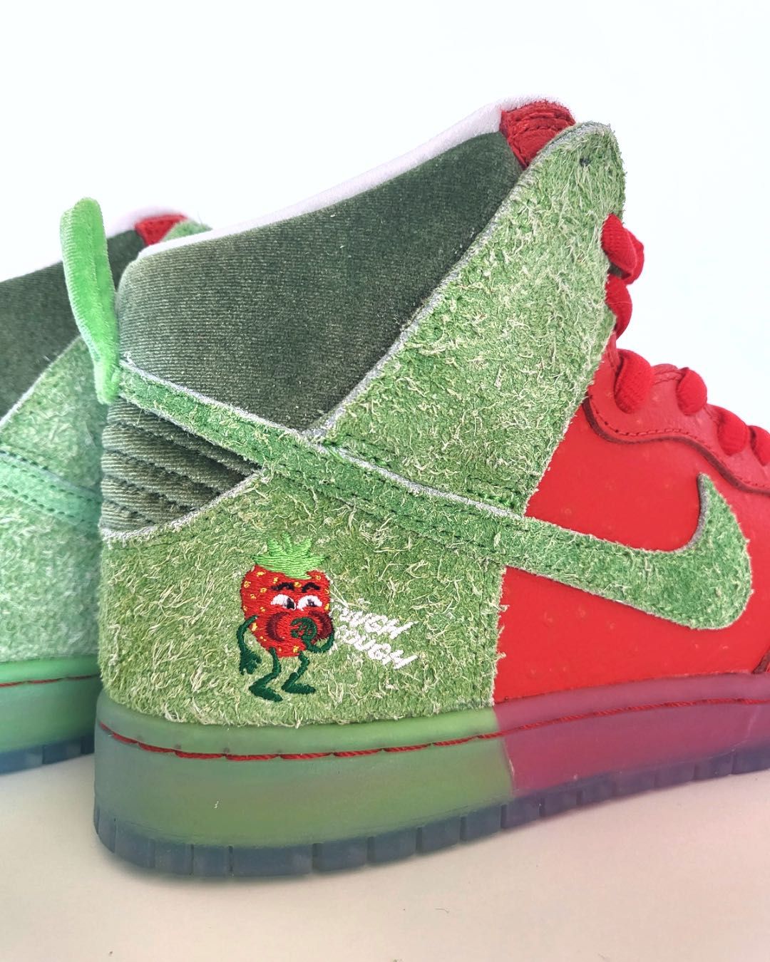 2021 Nike SB Dunk High Strawberry Cough 420 weed truskawka 9 US 42.5