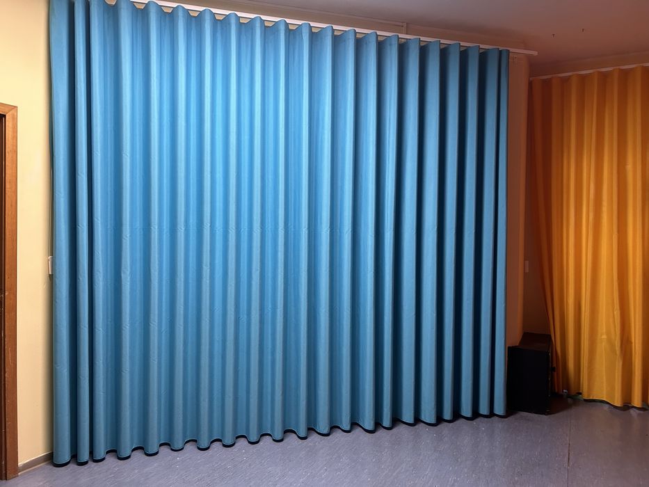 Conjunto de Cortinas Coloridas