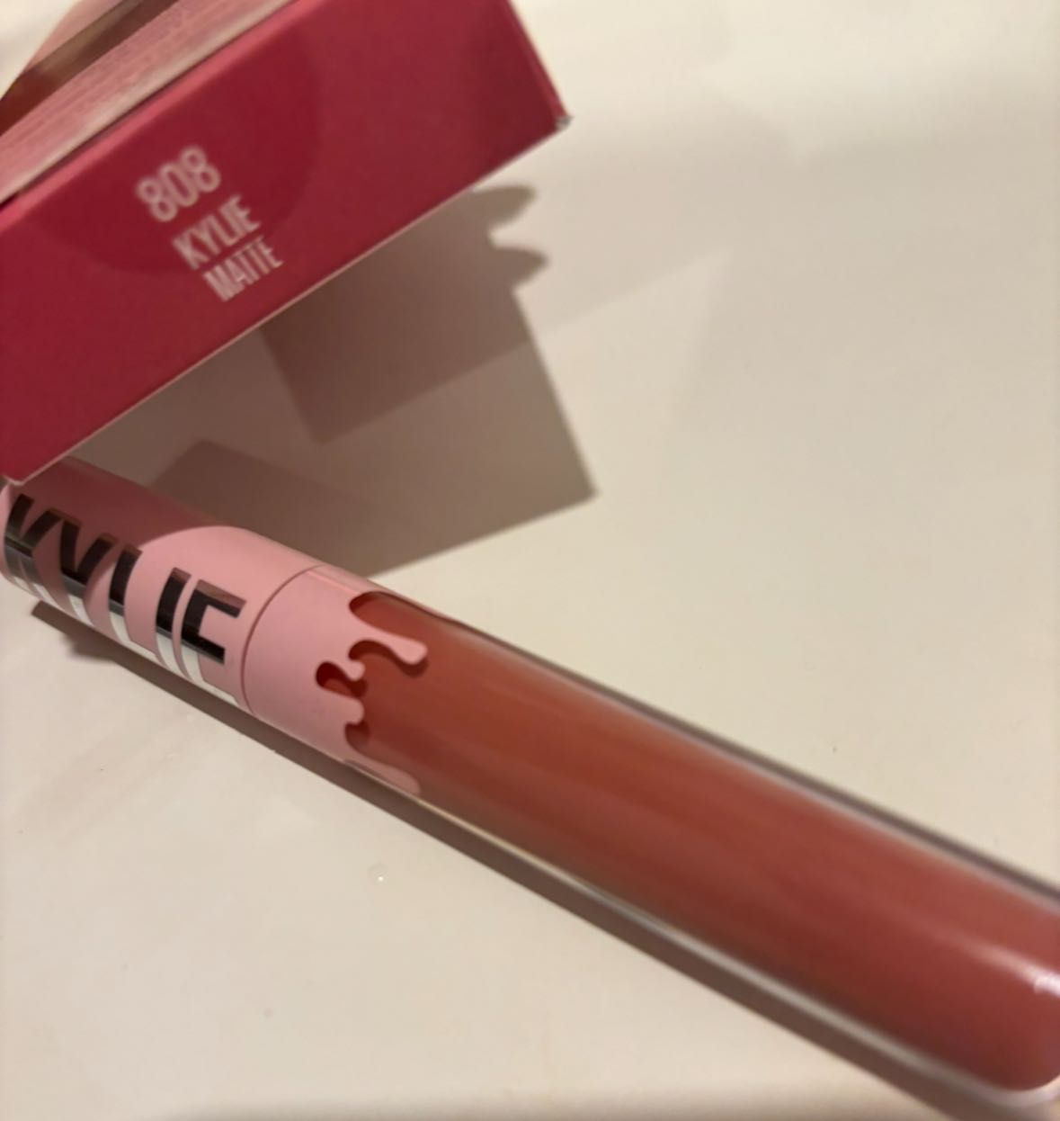 Szminka Kylie Jenner 808 Kylie Matte