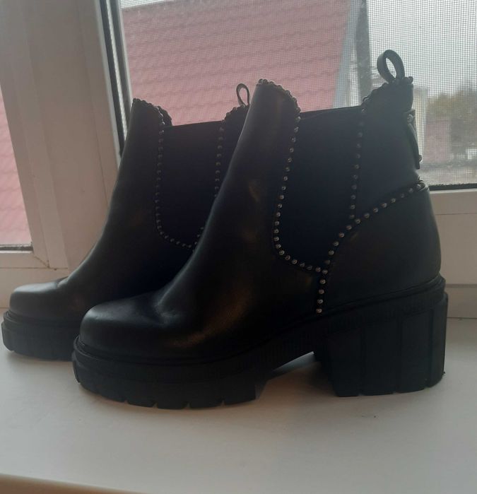 Продам взуття оригинал