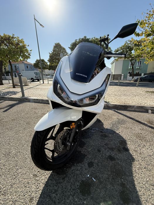 Honda pcx , 2025 , meses de uso , alguns arranhõs
