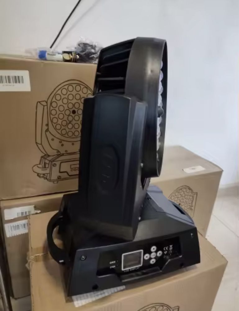 Moving Wash zoom 36x12W