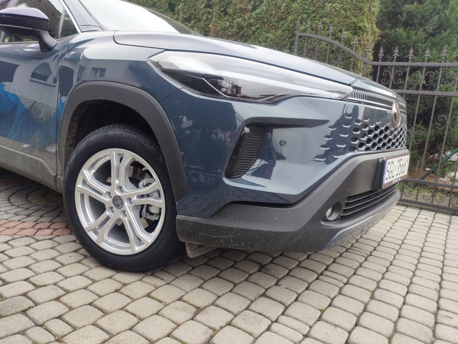 Nowe koła zimowe z czujnikami 17 5x114,3 Toyota Corolla Cross Yaris