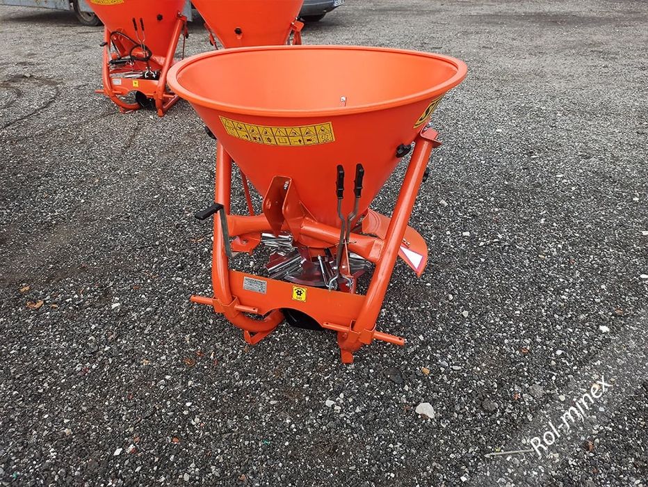 Posypywarka do piasku i soli Solarka Transport