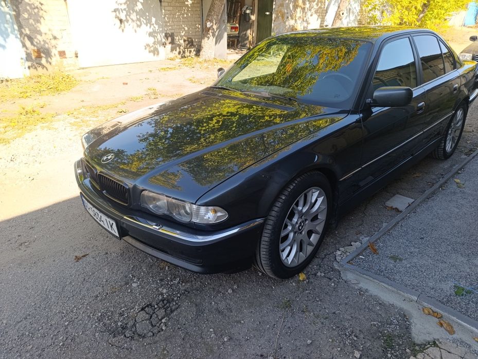 Продам БМВ 7 серії