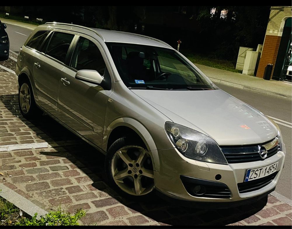 Opel Astra III kombi 1.9 CDTI 150 km 6 biegów
